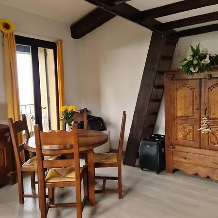 Grand 35 M2 Avec Mezzanine Et Vue *